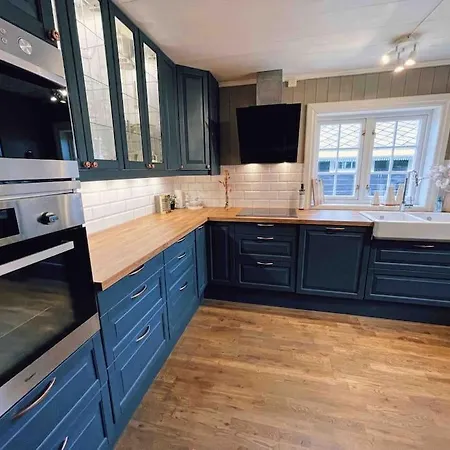 Дом отдыха Smie Pa Sjarmerende Og Historisk Gard Baukal