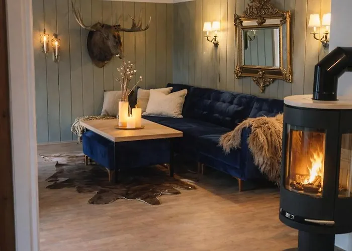 Smie Pa Sjarmerende Og Historisk Gard